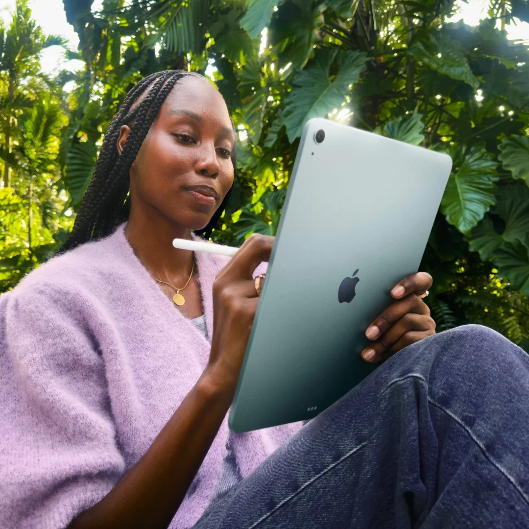 13-inch iPad Air M4 view 8